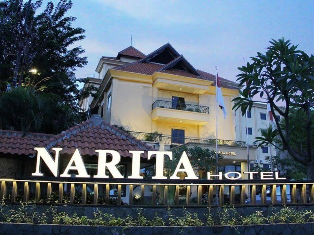 Narita Classic Hotel Surabaya Ngoại thất bức ảnh