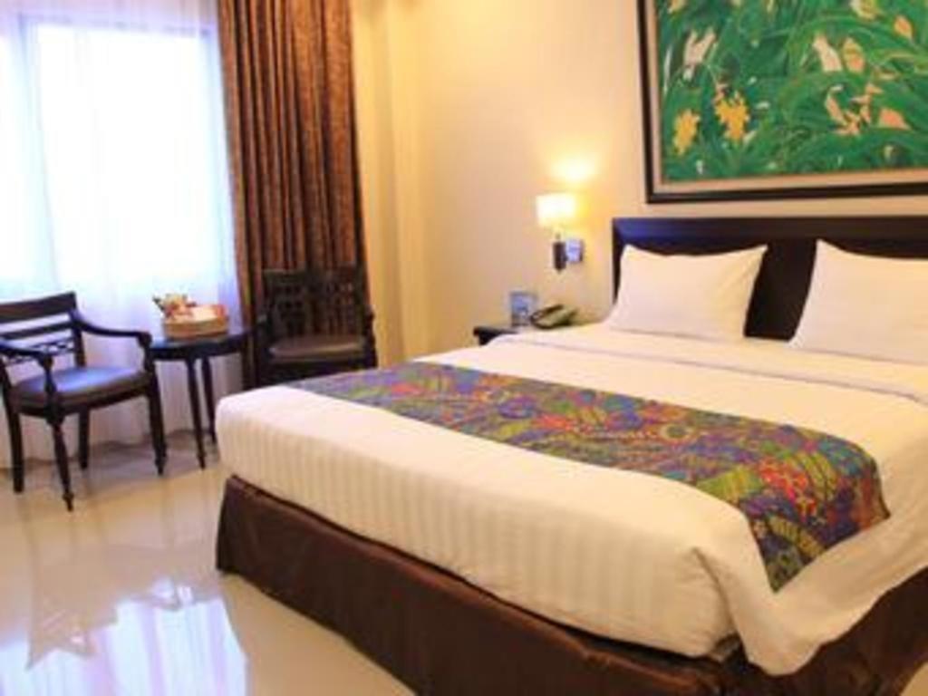 Narita Classic Hotel Surabaya Ngoại thất bức ảnh