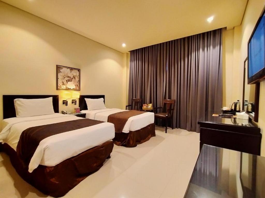 Narita Classic Hotel Surabaya Ngoại thất bức ảnh