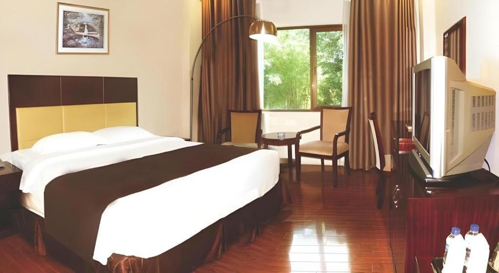 Narita Classic Hotel Surabaya Ngoại thất bức ảnh